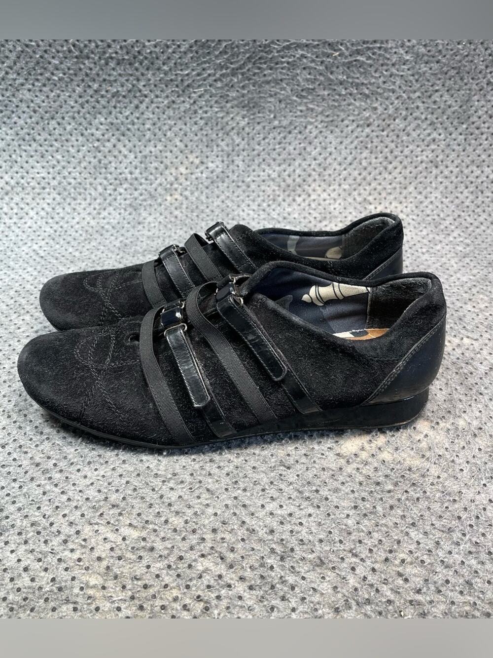 Stuart Weitzman Black Suede Shoes Size 5.5 Women’s
